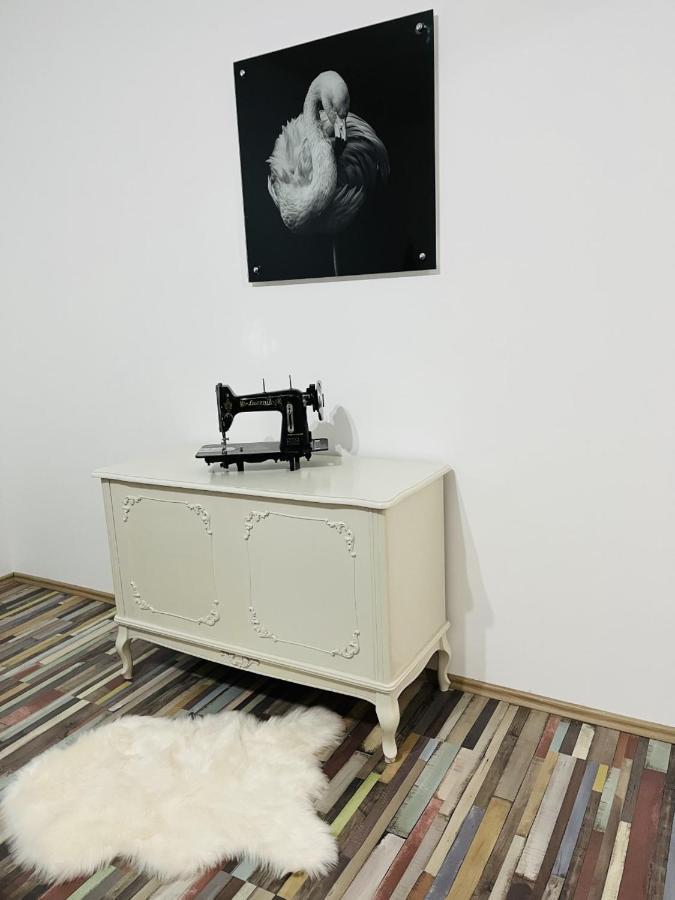 Ni Center Retro Apartment מראה חיצוני תמונה