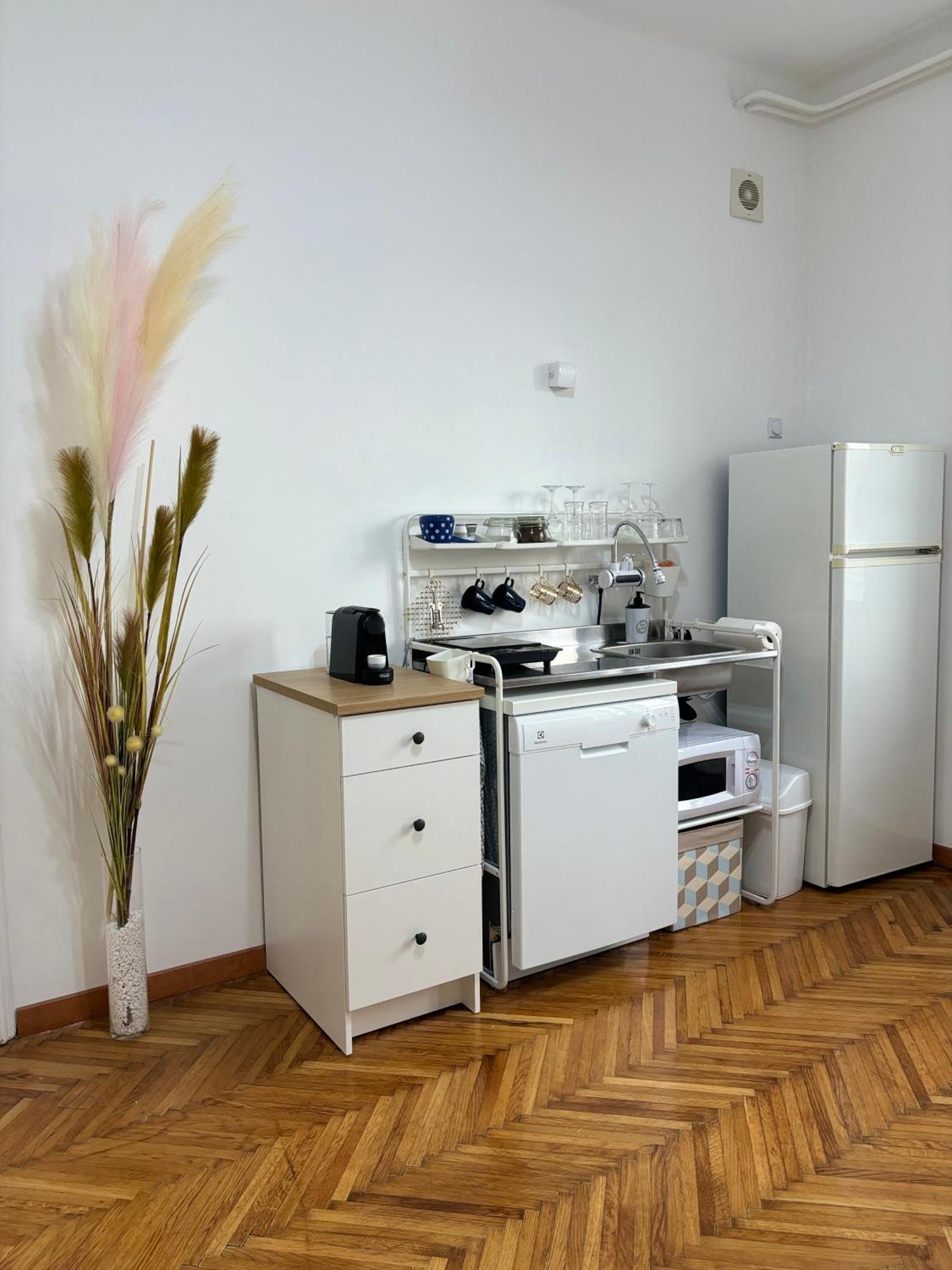 Ni Center Retro Apartment מראה חיצוני תמונה